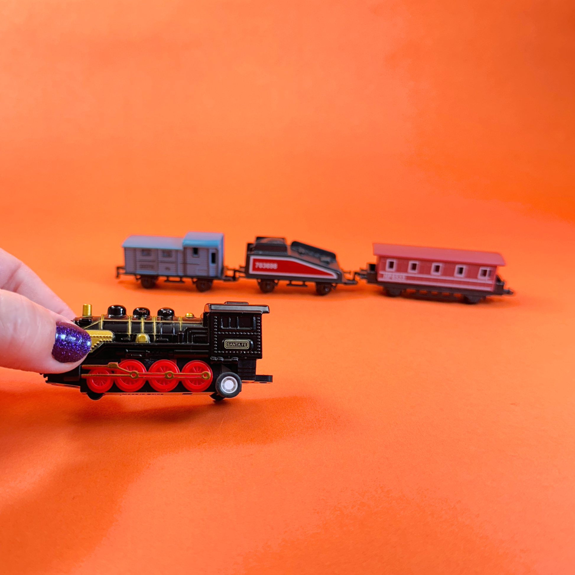 Rollin' Locomotion Pull Back Train Set – Tinywich